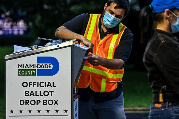 Votantes ansiosos en la recta final de unas elecciones sin precedentes en EEUU - Mundo - ABC Color