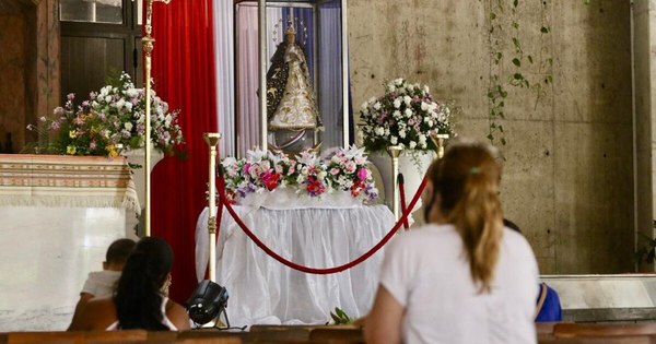 La Nación / Asamblea de obispos y Salud piden a fieles respeto de protocolo