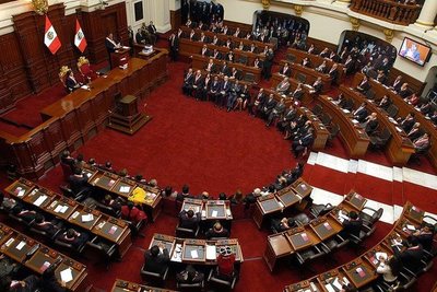 El Congreso de Perú aprobó el retiro de hasta 4.700 dólares de fondos de pensiones » Ñanduti