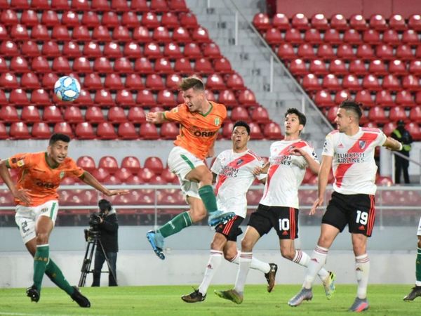 River Plate pierde en el debut ante Banfield