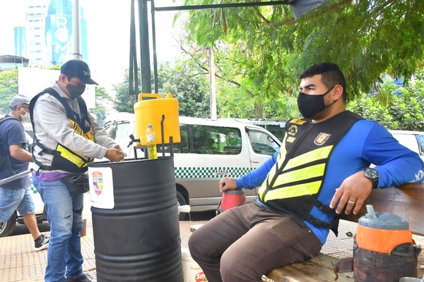 Kunzle destaca cuidados sanitarios en tiendas y comercios de Ciudad del Este