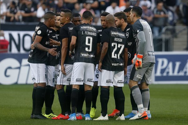 El exDT de Cerro que está cerca del Botafogo de 'Gatito' Fernández