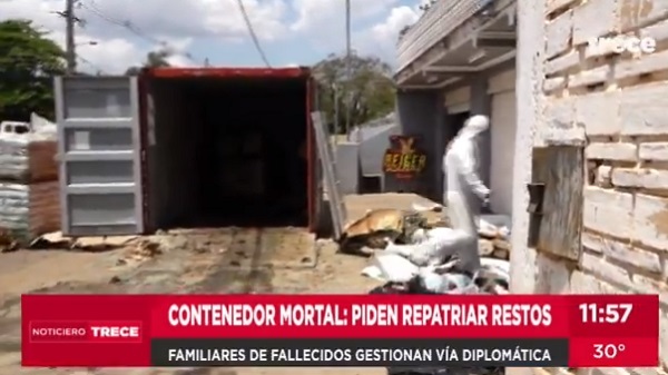 Familiares piden repatriación de cuerpos hallados en contenedor