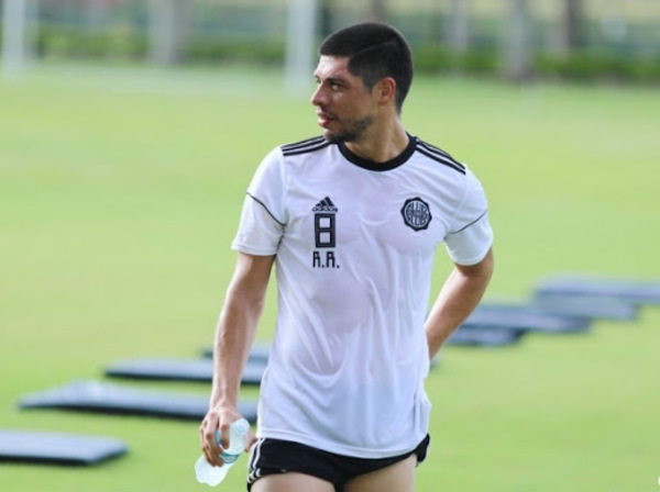 Rodrigo Rojas, volante de Olimpia: 'No quiero volver a vivir lo del 2008 o 2009'