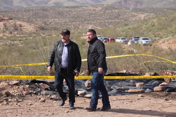 Familias mormonas claman justicia un año después de brutal masacre en México - MarketData