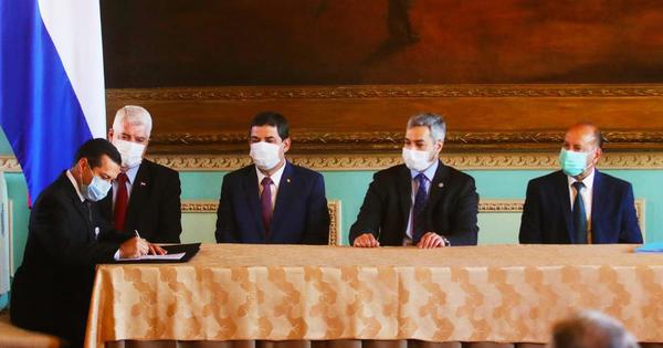 Firman contrato de ejecución para la construcción de Subestación Yguazú