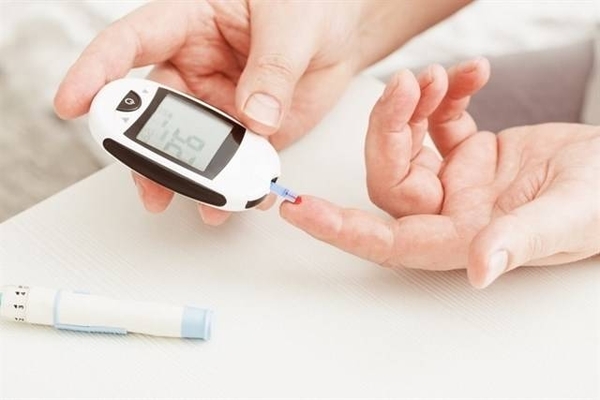 HOY / Diabetes: disfunción eréctil, consumo de tabaco y la dieta en días festivos
