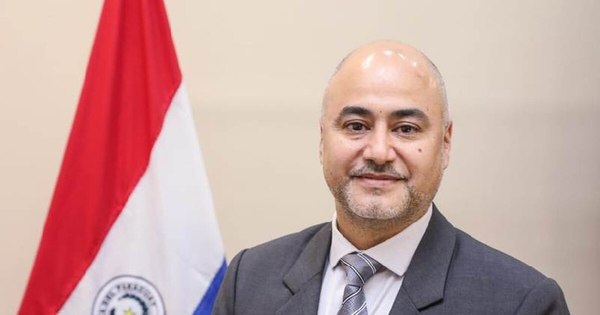 La Nación / Claudio Omar Vázquez es el nuevo director del Tesoro