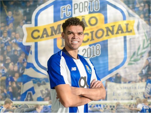 Porto renueva a Pepe hasta 2023