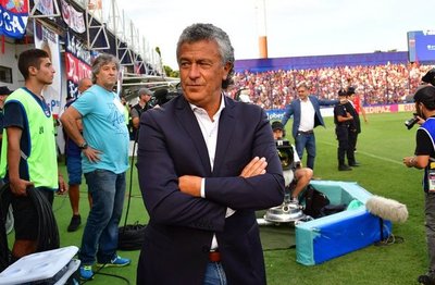 “Néstor Gorosito saca jugadores de la semilla del club” - Megacadena — Últimas Noticias de Paraguay