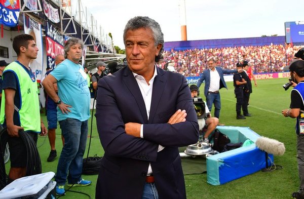 “Néstor Gorosito saca jugadores de la semilla del club” - Megacadena — Últimas Noticias de Paraguay