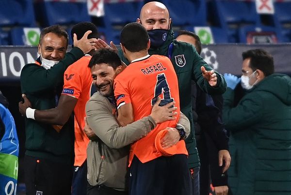 Manchester United pierde en Estambul - Fútbol - ABC Color
