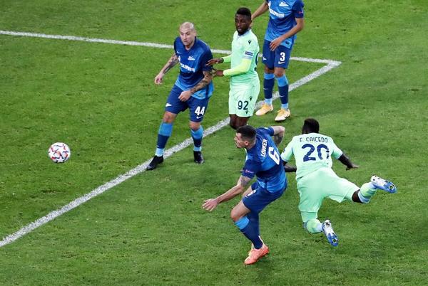 Lazio se estanca en Rusia y subasta la primera posición