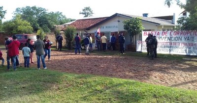 La Nación / Concejales de Ñacunday exigen tratamiento del pedido de intervención a gestión comunal