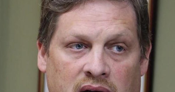 La Nación / Diputado Rejala pide la destitución del titular de la Essap por proveer al Estado