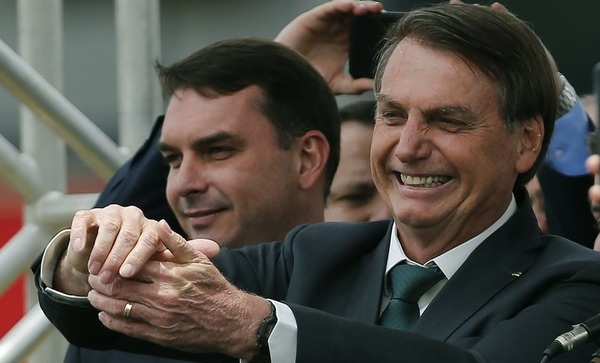 La Fiscalía brasileña denunció al hijo mayor de Jair Bolsonaro por corrupción