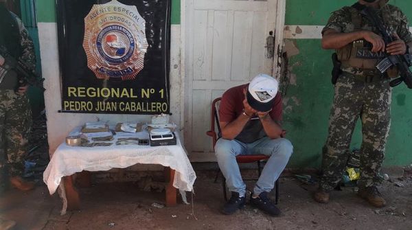 Senad incautó más de tres kilos de cocaína durante un procedimiento en Pedro Juan Caballero - Nacionales - ABC Color