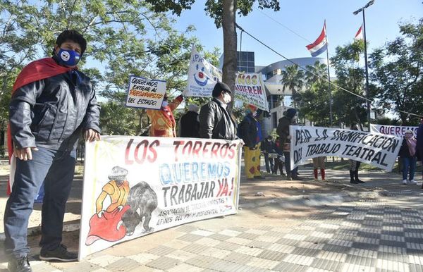 Artistas se manifestarán porque no cobran el subsidio - Nacionales - ABC Color