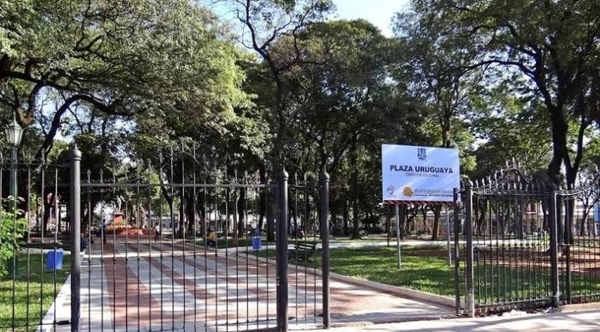 HOY / Roban librería de la Plaza Uruguaya: “Está cerrada para todo el mundo pero para los ladrones no”
