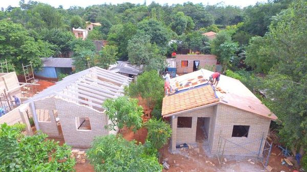 Más deuda para construcción de casas, bajo control de Contrataciones Públicas - Nacionales - ABC Color