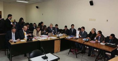 Caso audios filtrados: Defensa de Fernández Lippmann califica de “un poco perversa” interpretación de fiscal » Ñanduti