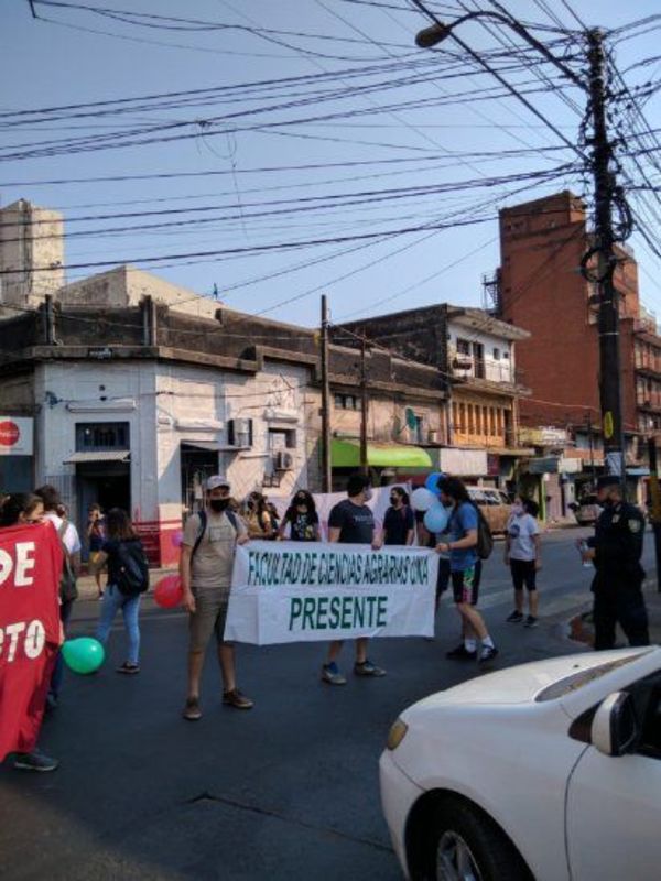 Ejecutivo promulgó la Ley de Arancel Cero en universidades públicas | arancel cero, UNA, Universidades, Poder Ejecutivo