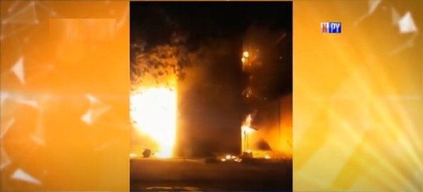 Explosión en fábrica ocasiona incendio de gran magnitud | Noticias Paraguay