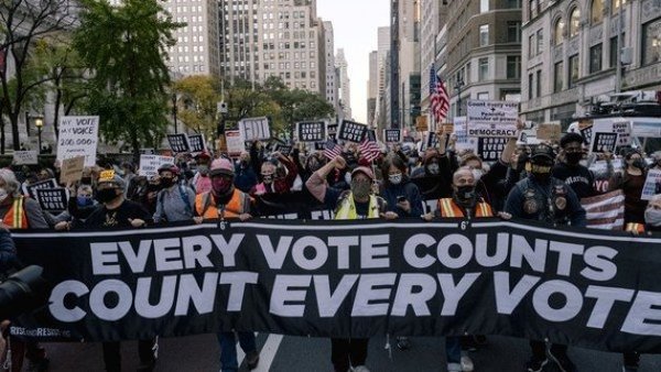 Marchas a favor de Joe Biden y de Donald Trump en un país en vilo por la definición | .::Agencia IP::.