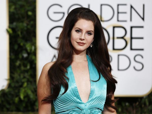 Lana del Rey anuncia un disco navideño tras aplazar a 2021 su séptimo álbum