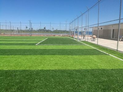 Propietarios de canchas sintéticas piden volver a operar