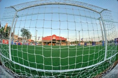 Propietarios de canchas sintéticas sostienen que no pueden seguir sin trabajar