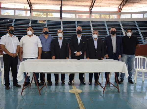 Autoridades visitaron sede del Nacional de Futsal FIFA - APF