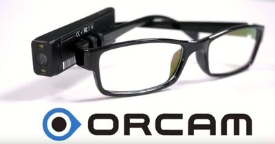 La Nación / OrCam, la luz de esperanza para personas con discapacidad visual
