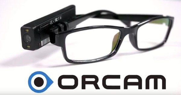 La Nación / OrCam, la luz de esperanza para personas con discapacidad visual
