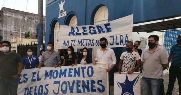 La Nación / Jóvenes liberales denuncian atropello de Alegre y exigen la entrega de G. 5.000 millones