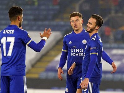 El Leicester prolonga su pleno de victorias con una goleada