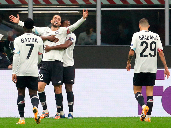 Milan pisa tierra tras ser goleado por el Lille
