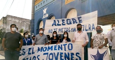 La Nación / Jóvenes liberales denuncian atropello de Efraín Alegre