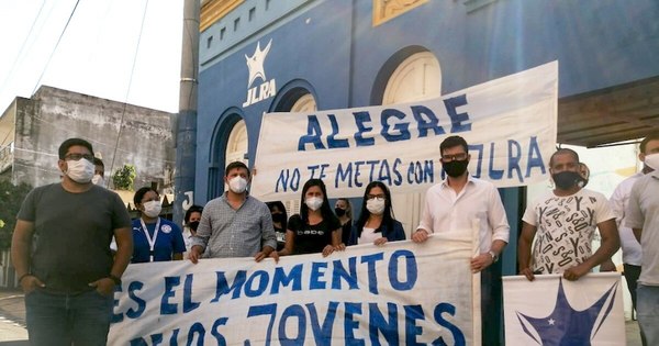 La Nación / Jóvenes liberales denuncian atropello de Efraín Alegre