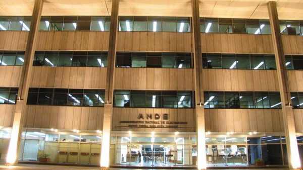 ANDE paga suma millonaria a firma sancionada