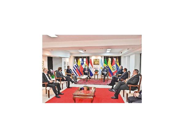 Canciller agradece a embajadores apoyo ante crisis sanitaria