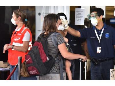 Acuerdan levantar la cuarentena para viajeros desde el 15
