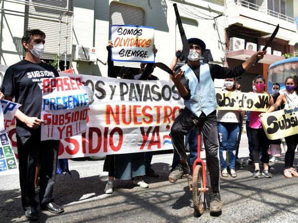 Tras manifestación buscan concretar subsidio a artistas