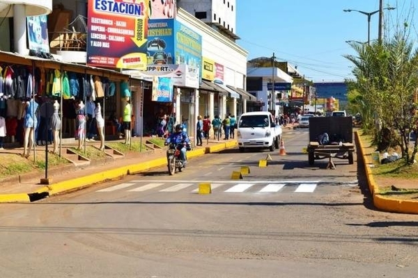 HOY / Comerciantes de Encarnación piden al Gobierno salario mínimo por cuatro meses