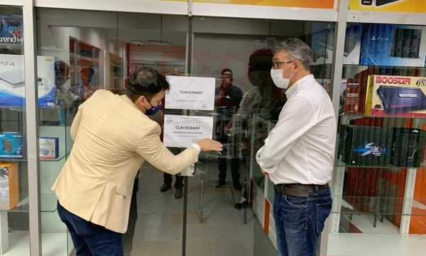 Clausuran local donde robaron a turista brasileño