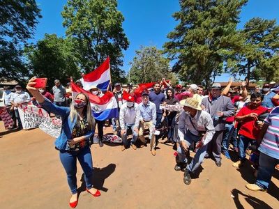 Pobladores de Ñacunday acusan al Ministerio del Interior de dilatar proceso de intervención - ABC en el Este - ABC Color