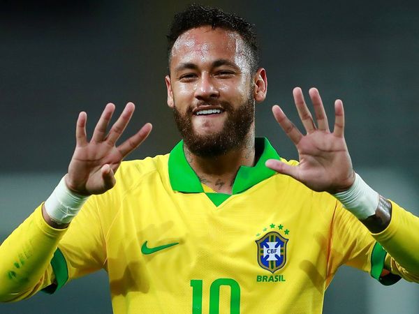 Brasil mantiene en la lista al lesionado Neymar tras pactar con el PSG