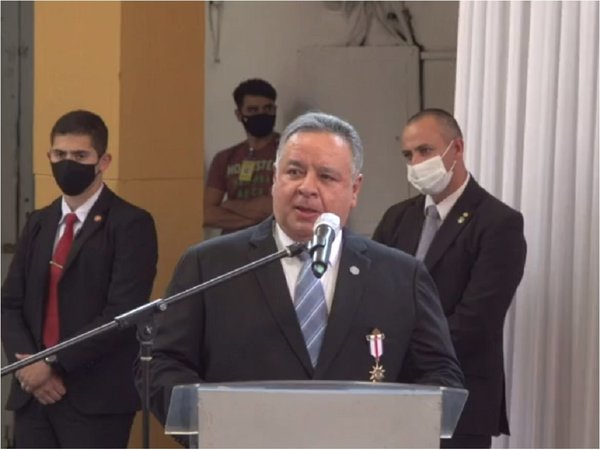 Para ministro de Inteligencia, "anarquistas" y "mediocres" intentaron quemar el Panteón