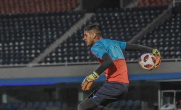 HOY / Locales completan lista albirroja y Miguel Martínez, la novedad