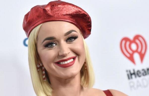 Katy Perry es víctima de burlas por su cuerpo a dos meses de dar a luz - SNT